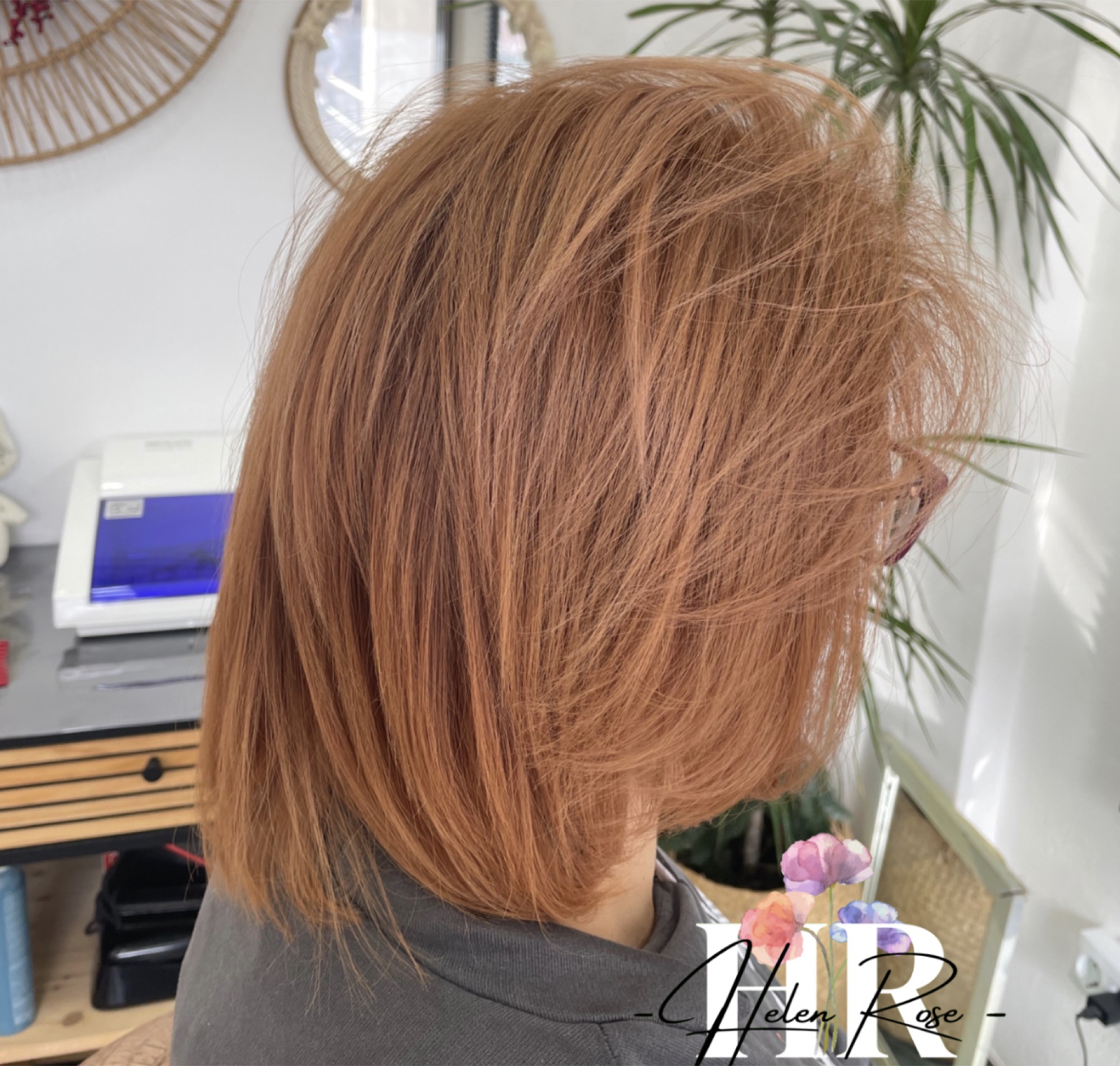 Corte e coloração de cabelo ruivo
